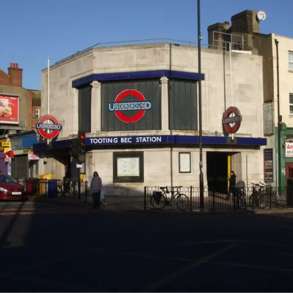 Explore London Underground's Amazing Architecture - Bespoke Genealogy